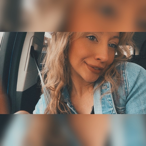 Meet your Posher, Elizabeth - Picture 1 of 1